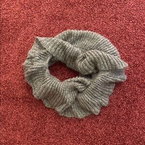 New York & Company Elegant Gray Knit Scarf